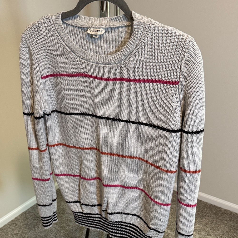 Eesome Gray Sweater with Multicolor Stripes